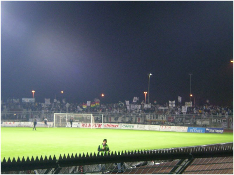 Arezzo - Cesena  30.10.2004 015